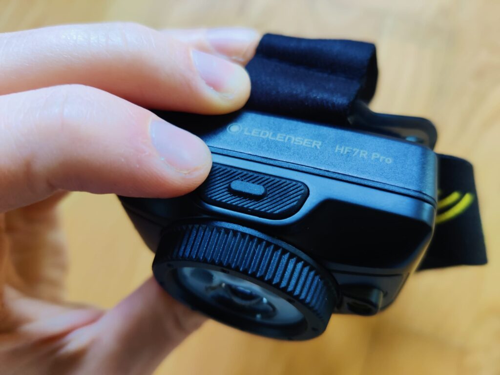 Ledlenser HF7R Pro Stirnlampe Bedientaste