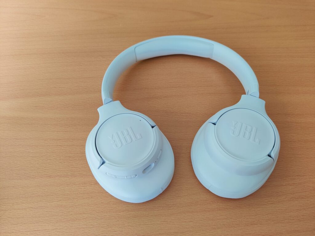 JBL Tune 730BT Over-Ear-Kopfhörer von oben