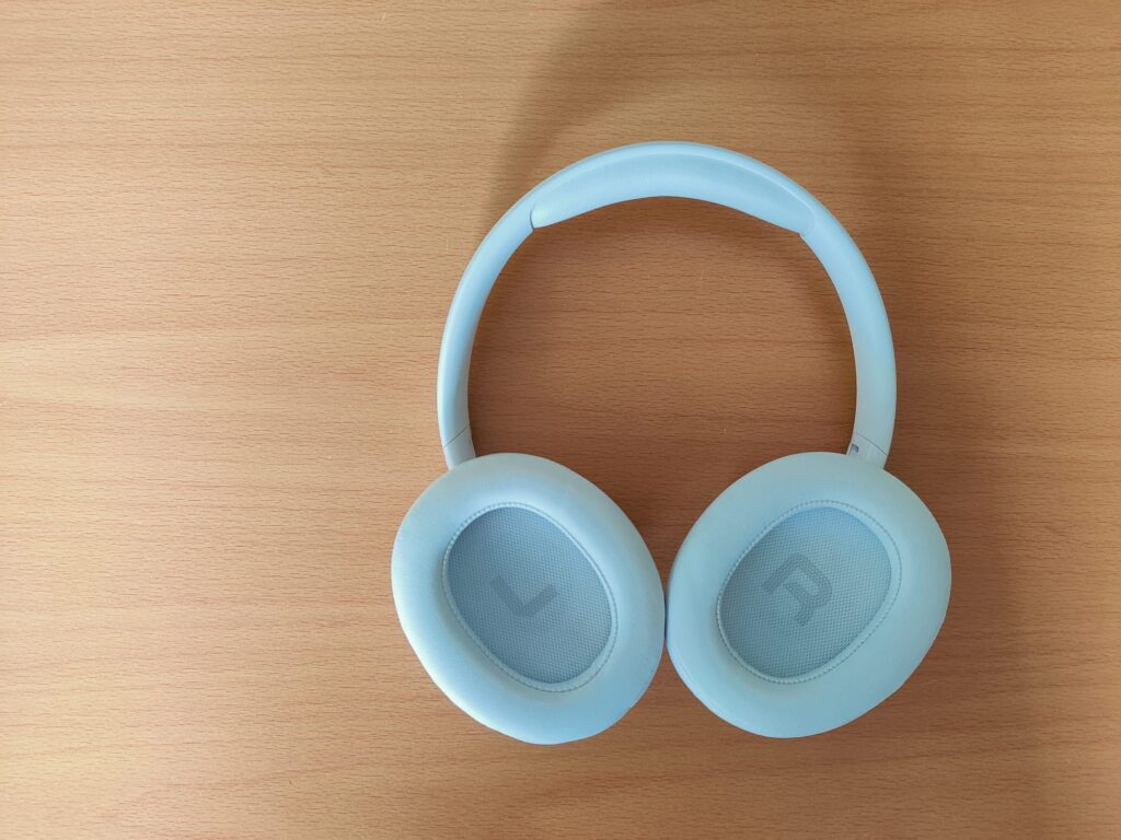 JBL Tune 730BT Over-Ear-Kopfhörer von vorne