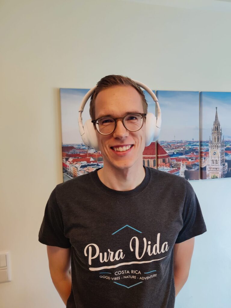 JBL Tune 730BT Over-Ear-Kopfhörer Tragekomfort vorne
